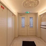 Flh Av. Liberdade Stunning Apartment With Balcony & Parking