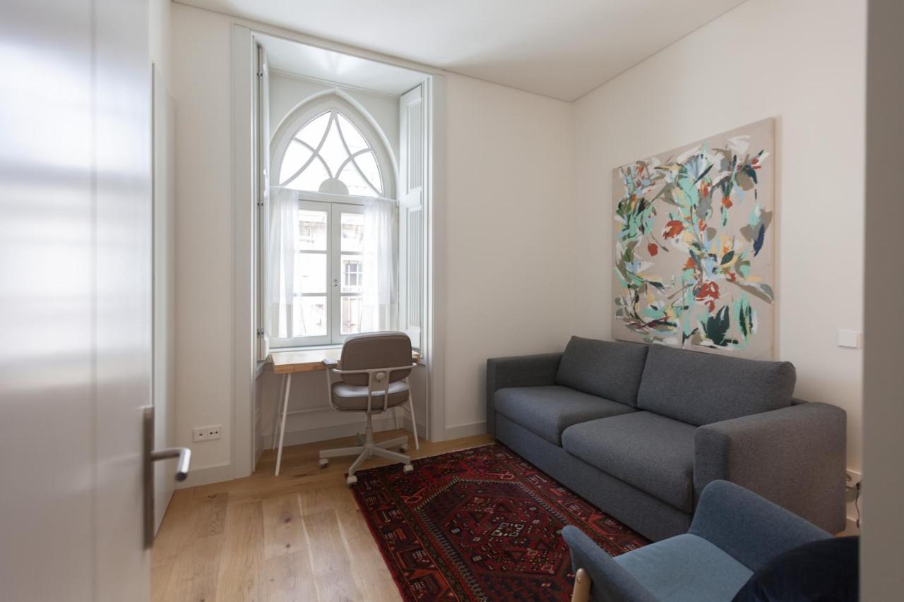 Flh Av. Liberdade Stunning With Balcony & Parking Apartment