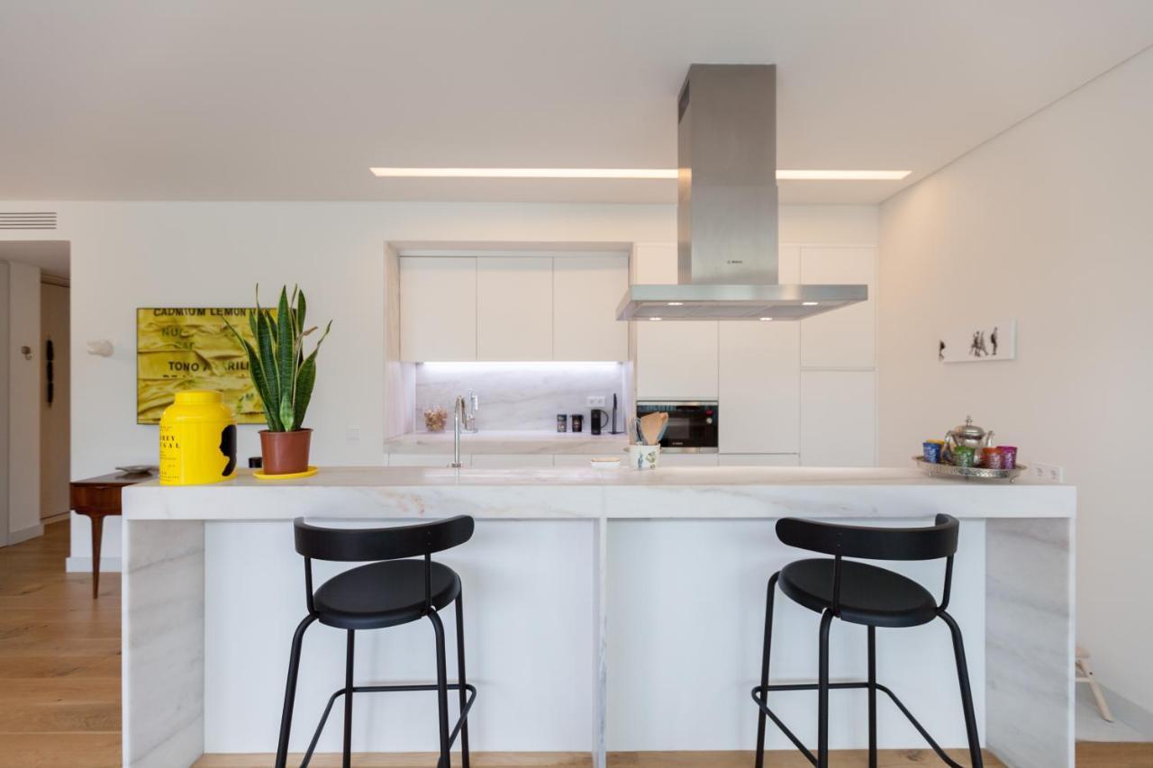 Flh Av. Liberdade Stunning With Balcony & Parking * Lissabon